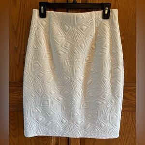 Alfani White Geometric Pencil Skirt Size 6